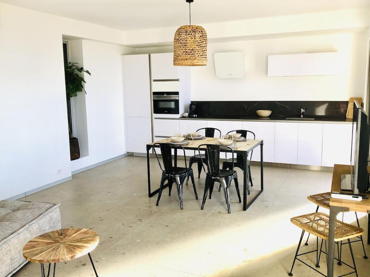 Appartement T3 Lumineux Traversant Totalement Neuf En Face De La Plage Front De Mer Vue Sur Les Iles Vue Mer Panoramique Assuree Residence De La Plage Centre Ville Du Lavandou 3Eme Etage Avec Ascenseur Appartement T3 勒拉旺杜 外观 照片