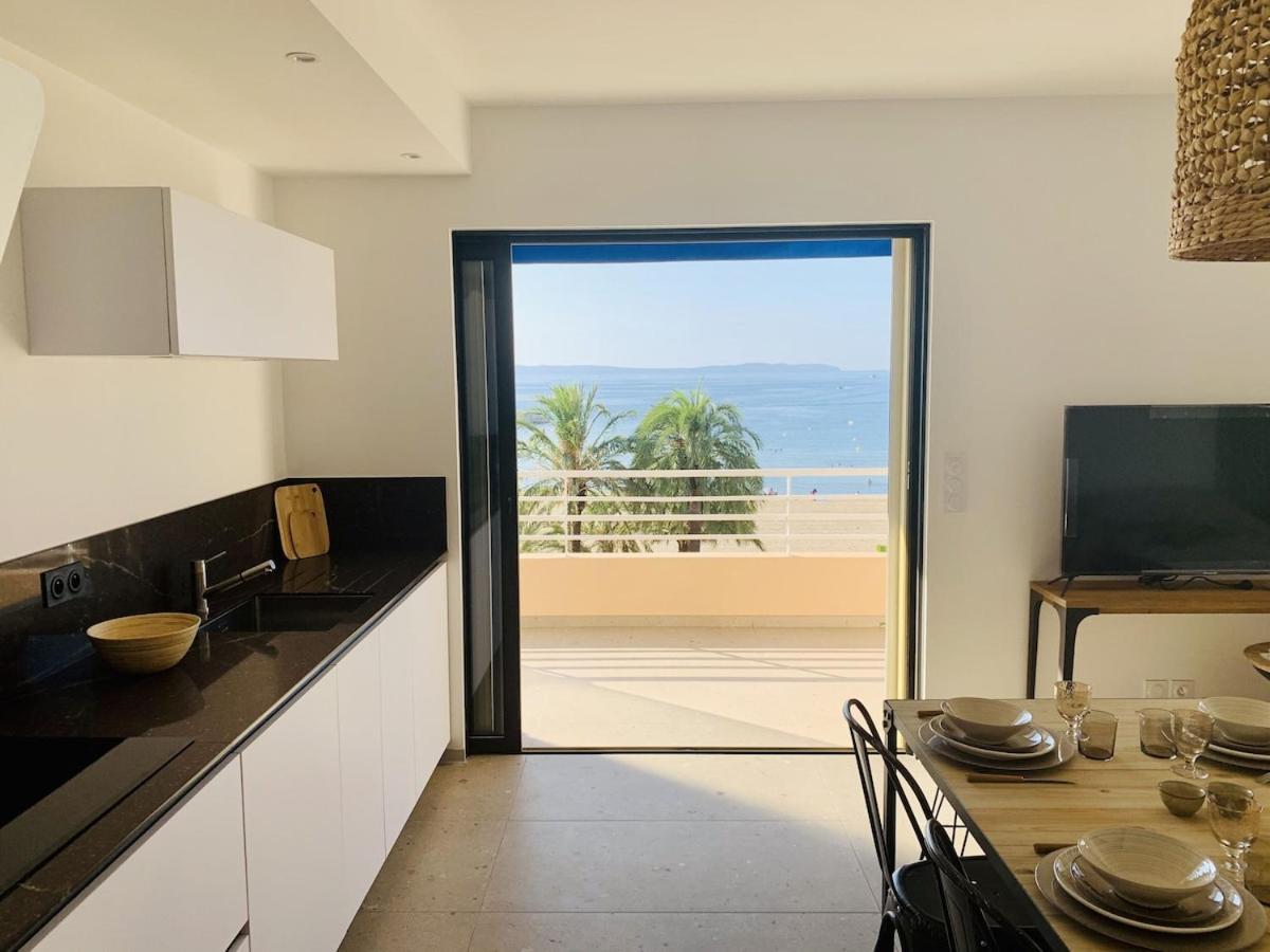 Appartement T3 Lumineux Traversant Totalement Neuf En Face De La Plage Front De Mer Vue Sur Les Iles Vue Mer Panoramique Assuree Residence De La Plage Centre Ville Du Lavandou 3Eme Etage Avec Ascenseur Appartement T3 勒拉旺杜 外观 照片