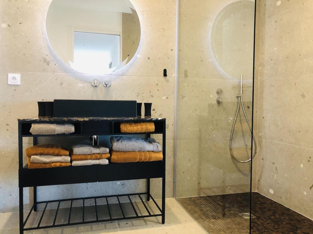 Appartement T3 Lumineux Traversant Totalement Neuf En Face De La Plage Front De Mer Vue Sur Les Iles Vue Mer Panoramique Assuree Residence De La Plage Centre Ville Du Lavandou 3Eme Etage Avec Ascenseur Appartement T3 勒拉旺杜 外观 照片