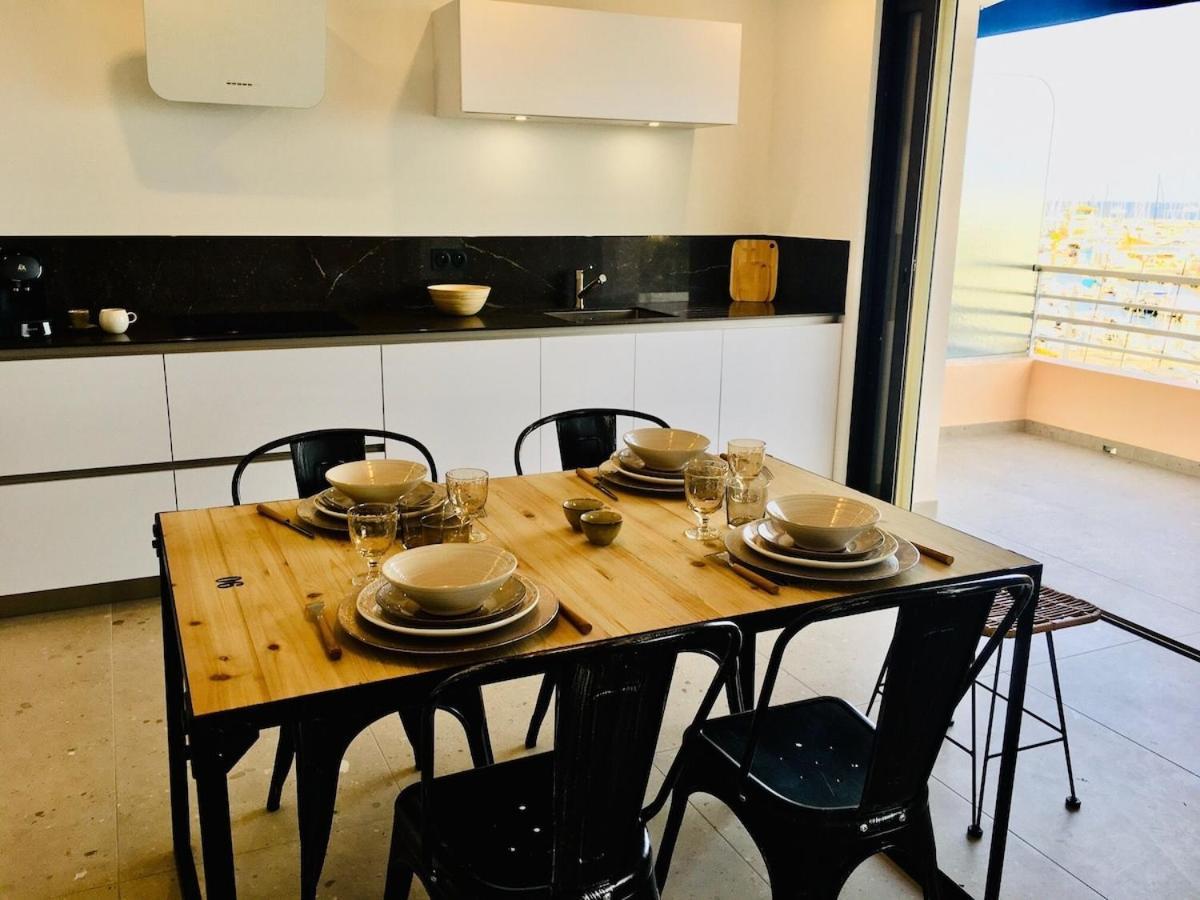 Appartement T3 Lumineux Traversant Totalement Neuf En Face De La Plage Front De Mer Vue Sur Les Iles Vue Mer Panoramique Assuree Residence De La Plage Centre Ville Du Lavandou 3Eme Etage Avec Ascenseur Appartement T3 勒拉旺杜 外观 照片