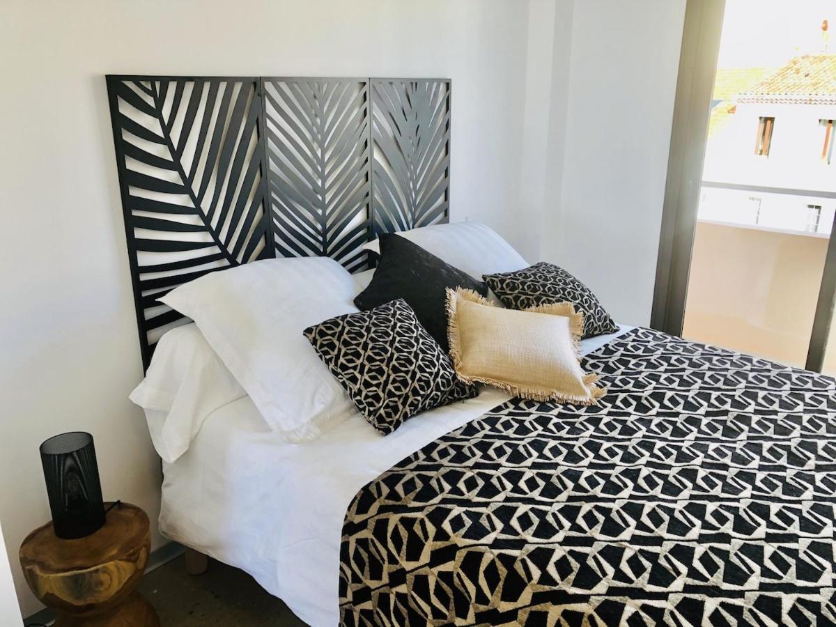 Appartement T3 Lumineux Traversant Totalement Neuf En Face De La Plage Front De Mer Vue Sur Les Iles Vue Mer Panoramique Assuree Residence De La Plage Centre Ville Du Lavandou 3Eme Etage Avec Ascenseur Appartement T3 勒拉旺杜 外观 照片