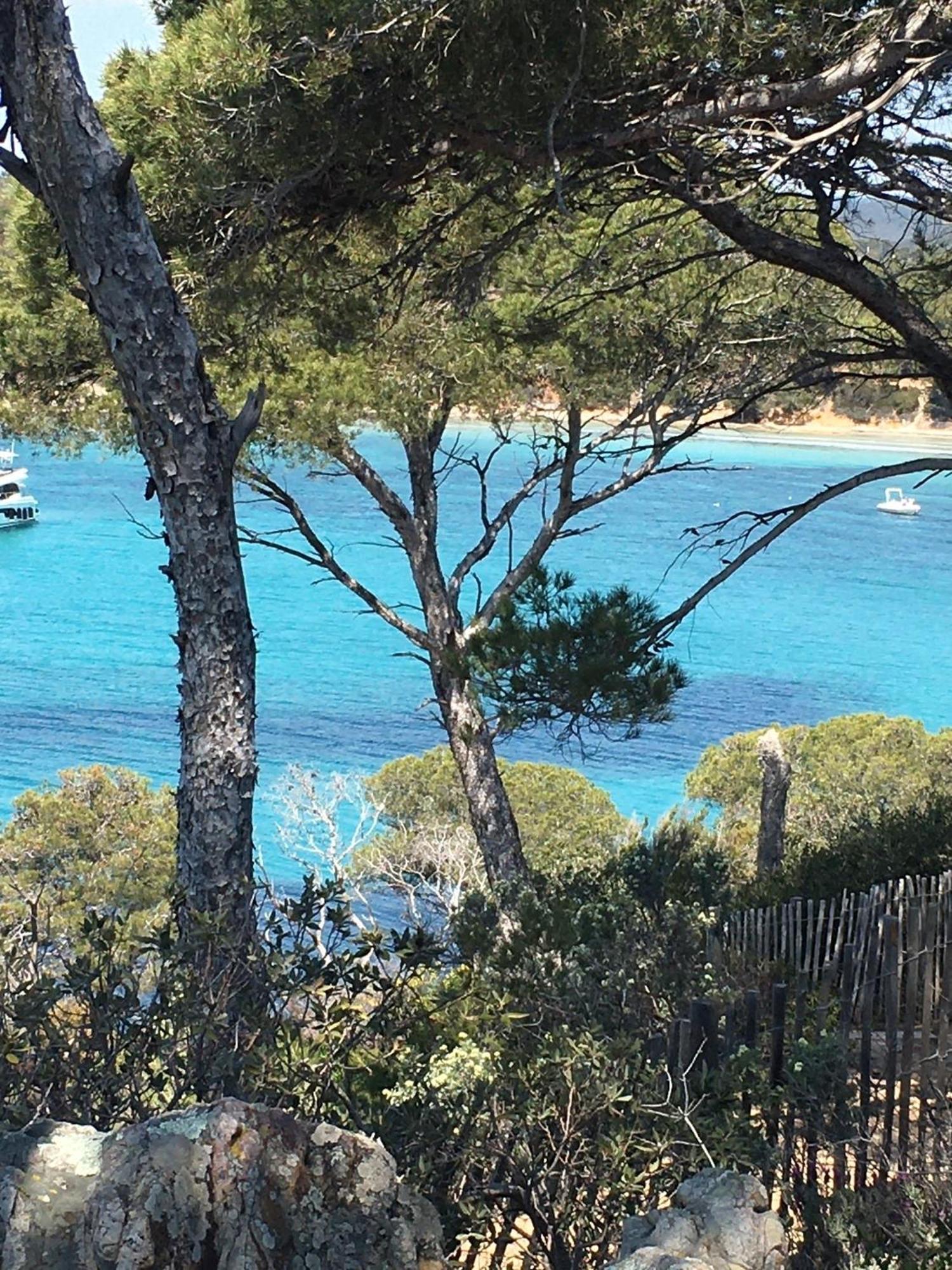 Appartement T3 Lumineux Traversant Totalement Neuf En Face De La Plage Front De Mer Vue Sur Les Iles Vue Mer Panoramique Assuree Residence De La Plage Centre Ville Du Lavandou 3Eme Etage Avec Ascenseur Appartement T3 勒拉旺杜 外观 照片