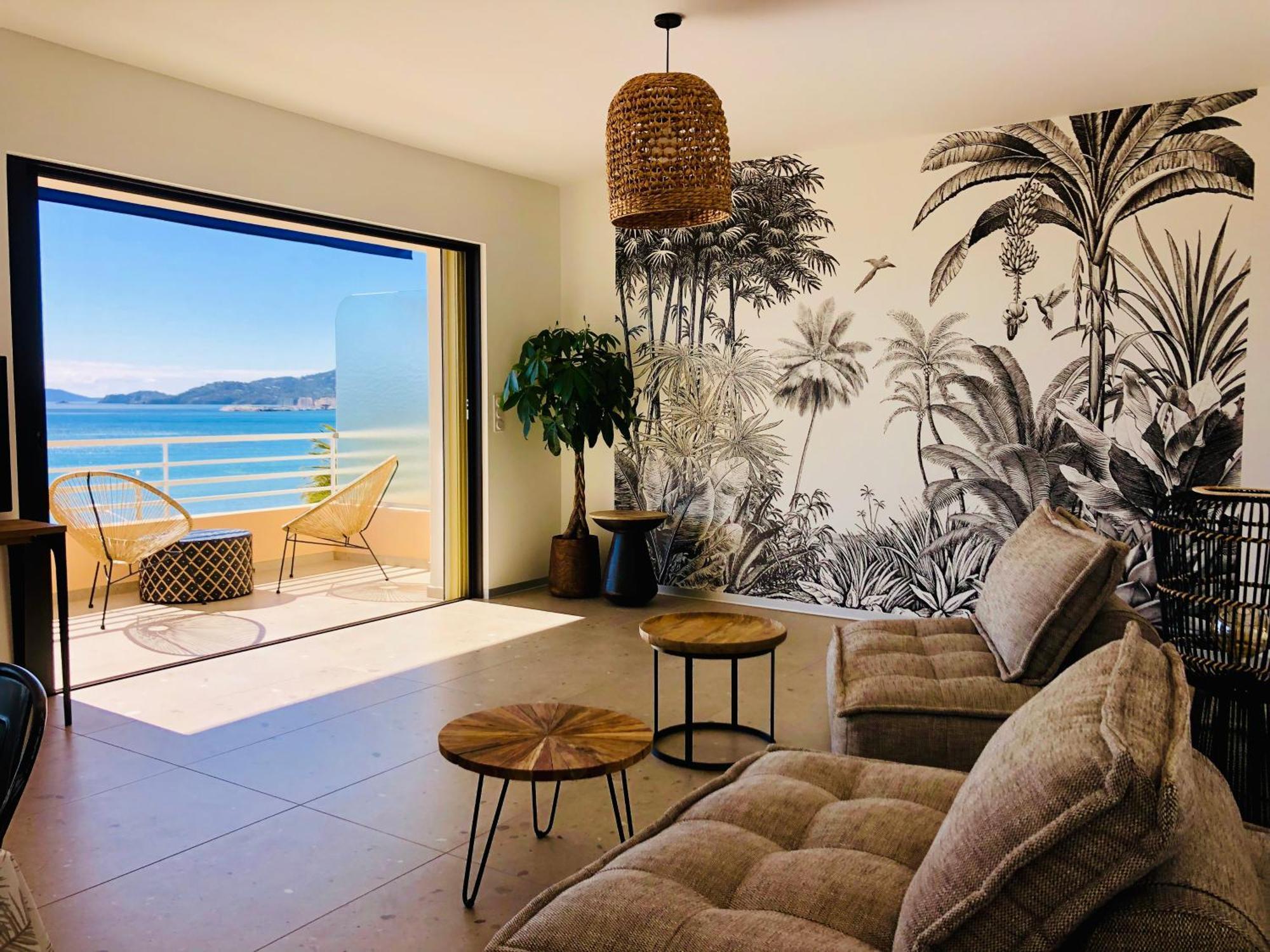 Appartement T3 Lumineux Traversant Totalement Neuf En Face De La Plage Front De Mer Vue Sur Les Iles Vue Mer Panoramique Assuree Residence De La Plage Centre Ville Du Lavandou 3Eme Etage Avec Ascenseur Appartement T3 勒拉旺杜 外观 照片